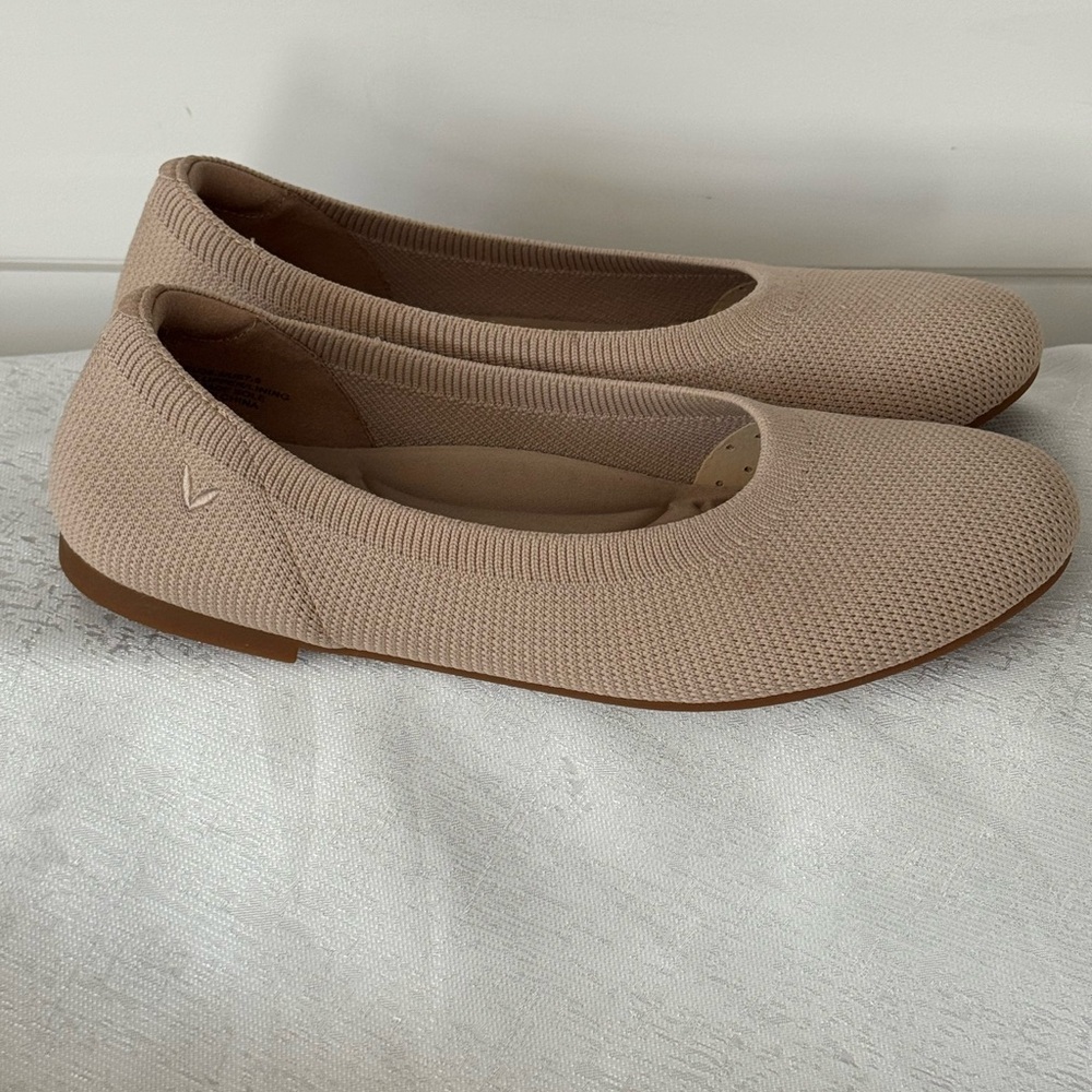 Vivaia Claire Round-Toe Flats - Picture 8 of 15